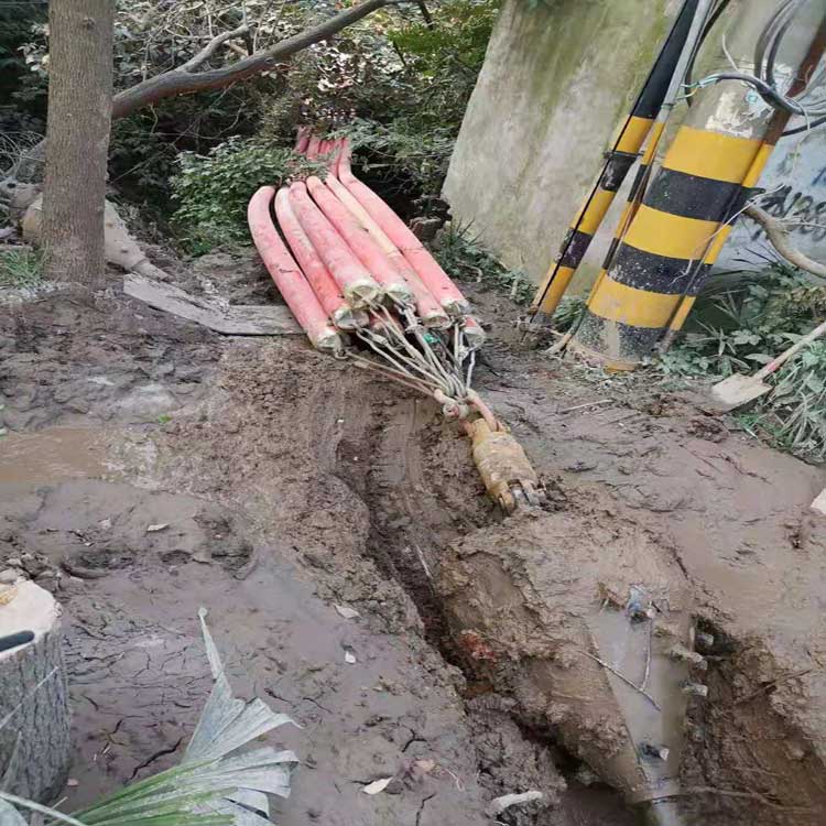 陇川拖拉管